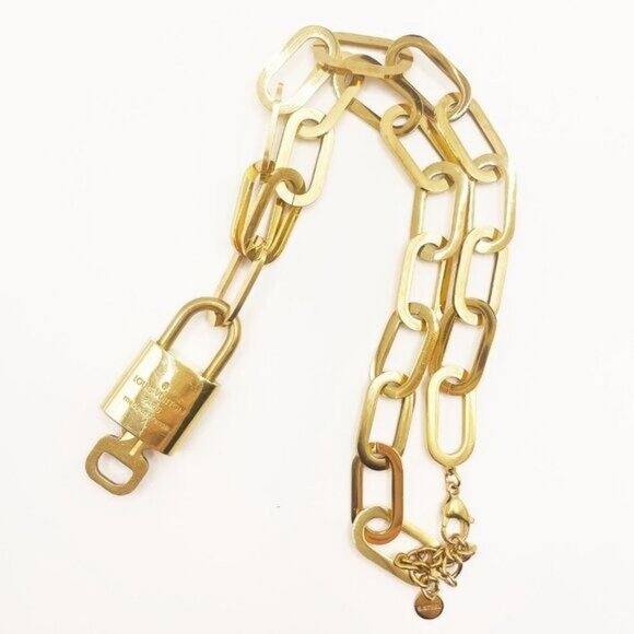 Authentic Louis Vuitton Lock & Key Necklace Pendant Gold-Plated Chain Adjustable - Picture 11 of 12